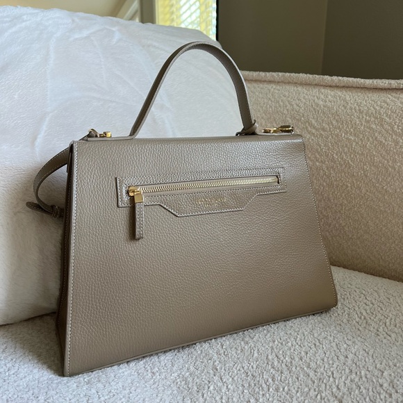 Teddy Blake Ava - Picture 5 of 7